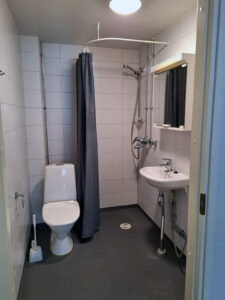 Asuntolan asunnon wc kylpyhuone